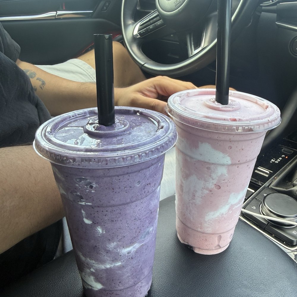 Cloud Smoothie - Strawberry milkshake with protein and banana blaze with blueberries and protein - Juice Bars & Smoothies Near Me - Houston, Texas Cloud Smoothie - Strawberry milkshake with protein and banana blaze with blueberries and protein - Juice Bars & Smoothies Near Me - Houston, Texas