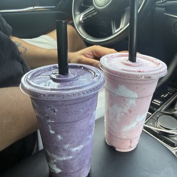 Cloud Smoothie - Strawberry milkshake with protein and banana blaze with blueberries and protein - Juice Bars & Smoothies Near Me - Houston, Texas Cloud Smoothie - Strawberry milkshake with protein and banana blaze with blueberries and protein - Juice Bars & Smoothies Near Me - Houston, Texas