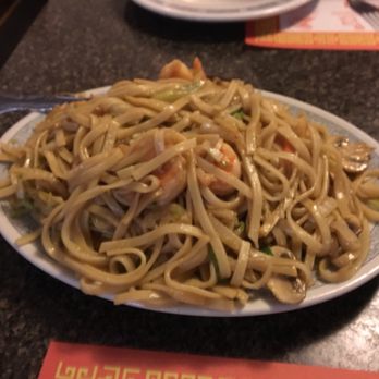 Peking Chinese Restaurant - Lo Lo Mein with Shrimp - Chinese Near Me - Rhinelander, Wisconsin Peking Chinese Restaurant - Lo Lo Mein with Shrimp - Chinese Near Me - Rhinelander, Wisconsin