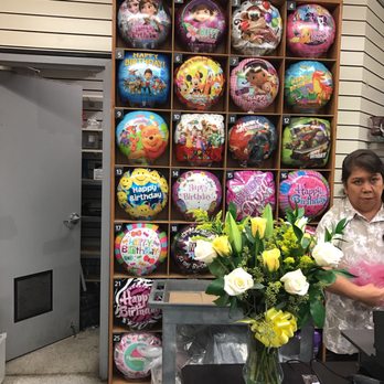 Safeway - Even balloons for every occasion! - Grocery Near Me - Lahaina, Hawaii