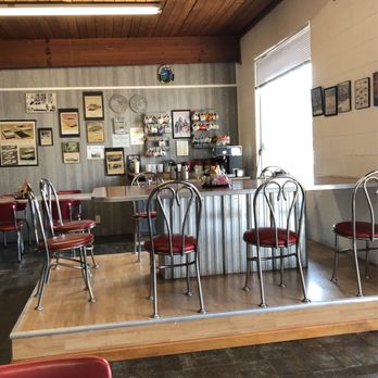 Goose N the Tree - Inside seating - Breakfast & Brunch Near Me - Pinehurst, Idaho