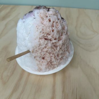 Chillest Shave Ice - One size-strawberry milk, haupia, japanese grape - Shaved Ice Near Me - Honolulu, Hawaii