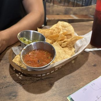 El Jefe - Chips and salsa - Mexican Near Me - Webster, Texas