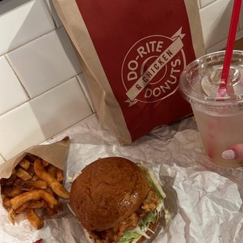 Do-Rite Donuts & Chicken - Original Chicken Sandwich - Donuts Near Me - Chicago, Illinois