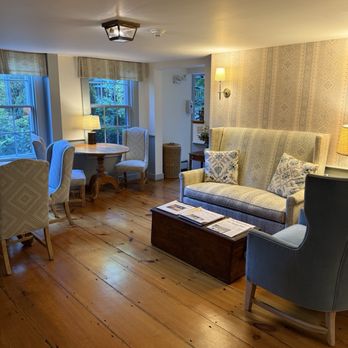 Union Street Inn - Common area - Hotels Near Me - Nantucket, Massachusetts Union Street Inn - Common area - Hotels Near Me - Nantucket, Massachusetts