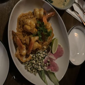 Chalong - Pad thai - Thai Near Me - New York, New York