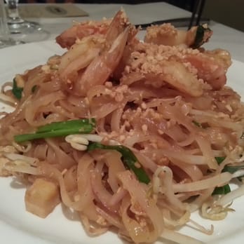 Circles Bistro - Paht thai with shrimp - New American Near Me - Tampa, Florida Circles Bistro - Paht thai with shrimp - New American Near Me - Tampa, Florida