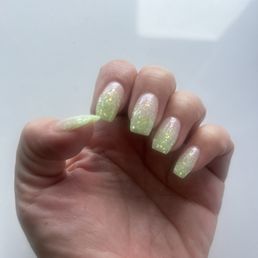 Green and pink ombré. Inspired by Sakura season. Green and pink ombré. Inspired by Sakura season.