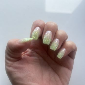 Ari Nails - Green and pink ombré. Inspired by Sakura season. - Nail Salons Near Me - Hilo, Hawaii Ari Nails - Green and pink ombré. Inspired by Sakura season. - Nail Salons Near Me - Hilo, Hawaii
