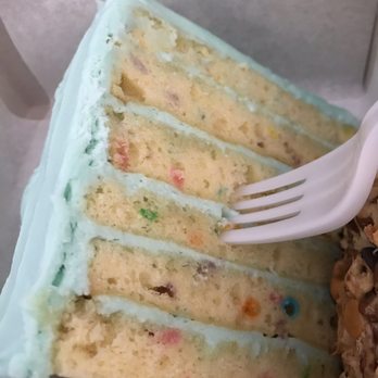 SusieCakes - Funfetti cake - Bakeries Near Me - Costa Mesa, California SusieCakes - Funfetti cake - Bakeries Near Me - Costa Mesa, California