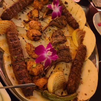 La Vie Mediterranean Restaurant - Lebanese Near Me - West Palm Beach, Florida