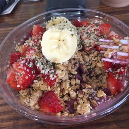 Peanut butter açaí bowl Peanut butter açaí bowl
