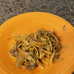 Moon Wok - E16. Lomein