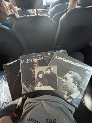 Molly's Books & Records by null