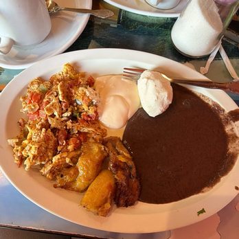 Rinconcito Chapin - Desayuno chapin - Latin American Near Me - Oakland, California Rinconcito Chapin - Desayuno chapin - Latin American Near Me - Oakland, California