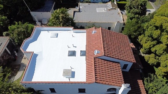 Slide of Supreme Roofing