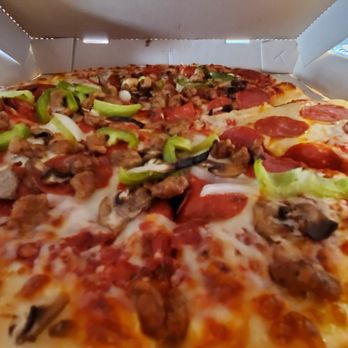Little Caesars - Pizza Near Me - Tehachapi, California