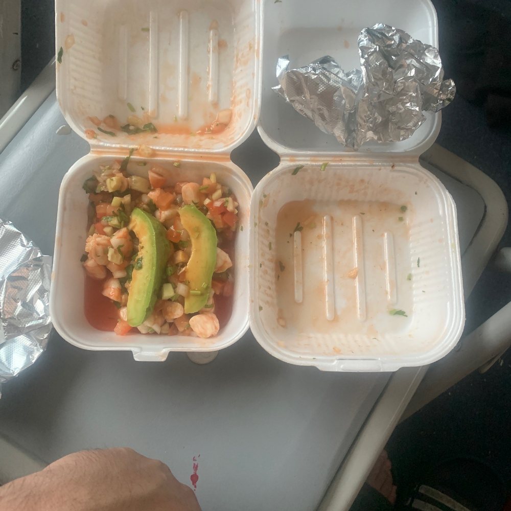 2 orders! And one was put in the bag all messed up lol that's why it looks like tht . But yeah. This is not cool, man . 2 orders! And one was put in the bag all messed up lol that's why it looks like tht . But yeah. This is not cool, man .