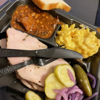 Killen's Barbecue - Turkey meal with baked beans and Mac - Barbeque Near Me - Pearland, Texas Killen's Barbecue - Turkey meal with baked beans and Mac - Barbeque Near Me - Pearland, Texas