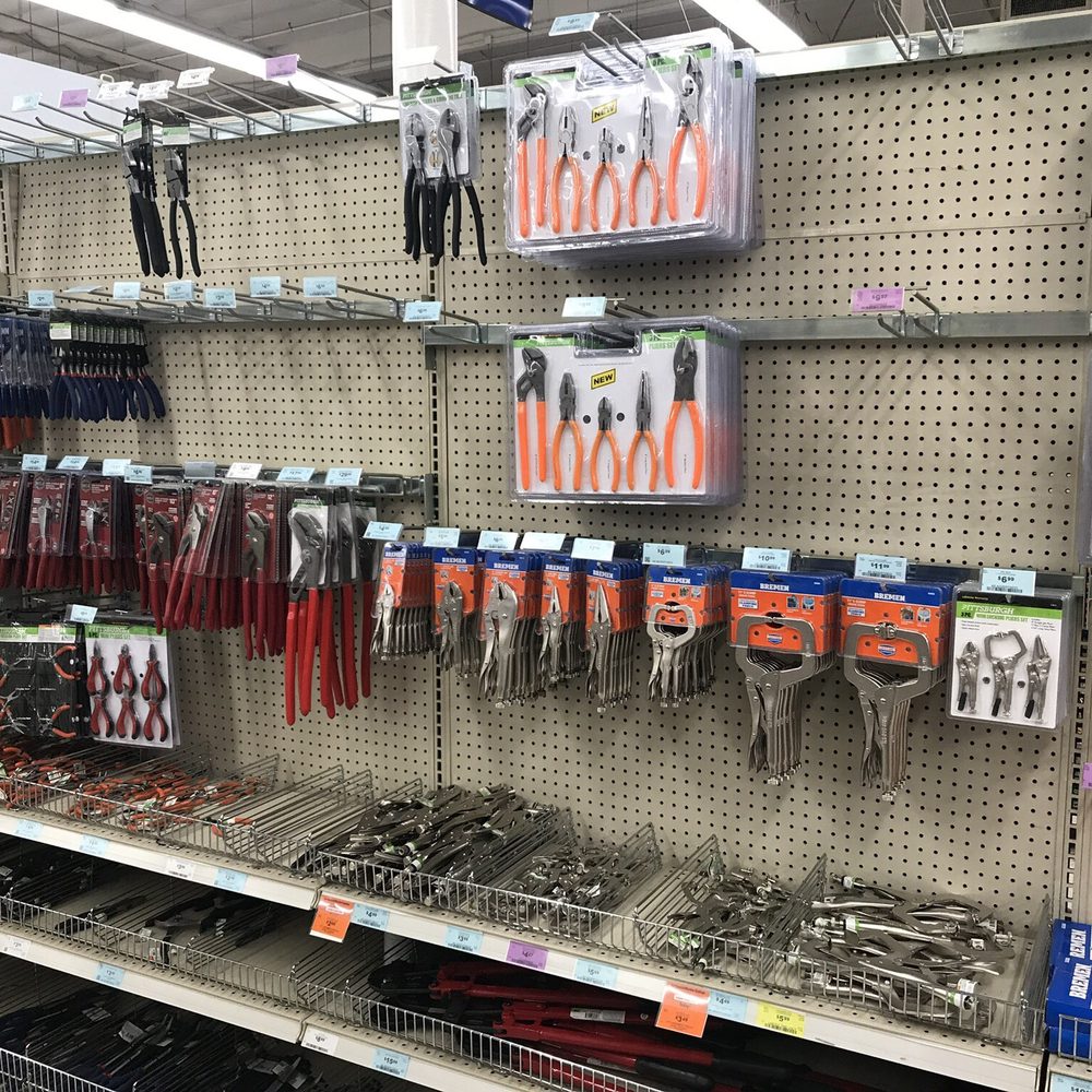 Harbor Freight Tools - Is this what Harbor Freight looks like in Venezuela? Had five items on my list...3 were out of stock! - Hardware Stores Near Me - San Bernardino, California