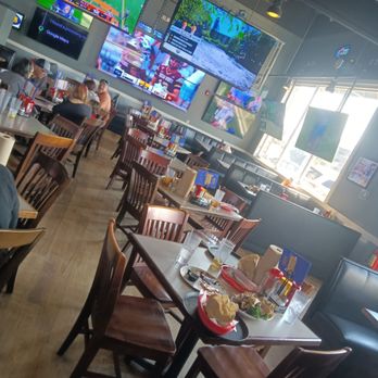 Pluckers Wing Bar - Killeen - Open seats - Chicken Wings Near Me - Killeen, Texas Pluckers Wing Bar - Killeen - Open seats - Chicken Wings Near Me - Killeen, Texas