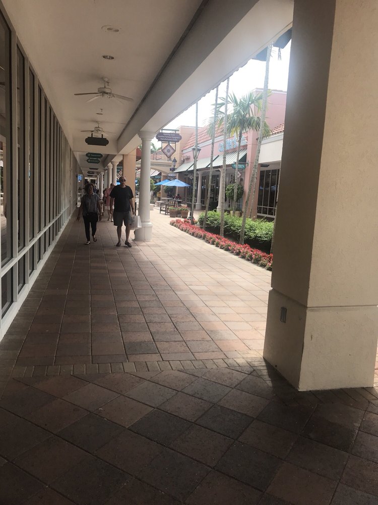 Express Factory Outlet Logo