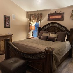 Roost Bed & Breakfast - The bed is king size.