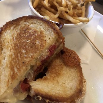 Maplewood Kitchen and Bar - Breakfast & Brunch Near Me - Cincinnati, Ohio Maplewood Kitchen and Bar - Breakfast & Brunch Near Me - Cincinnati, Ohio
