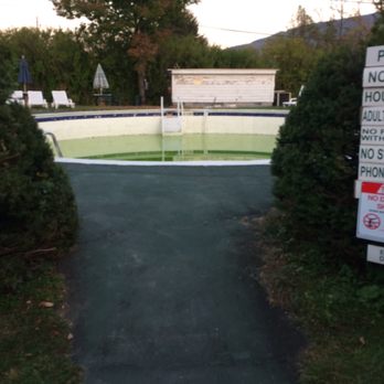 Christman's Windham House - Was hot at 11, 12, 2 & 3:30 - Resorts Near Me - Windham, New York