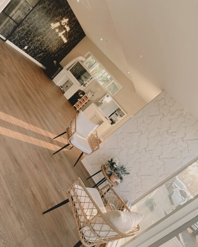 LUEUR BEAUTY BAR Updated October 2024 964 E Main St, Ventura