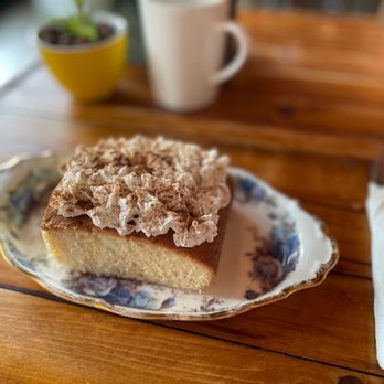 Farmhouse Cafe - Tres leches - Breakfast & Brunch Near Me - Honolulu, Hawaii