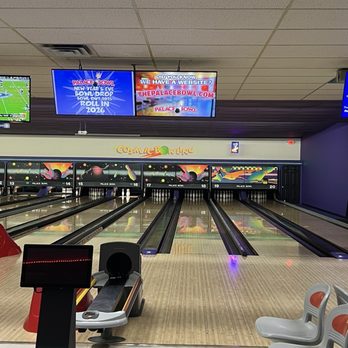 Palace Bowl - Bowling Near Me - Johnsburg, Illinois