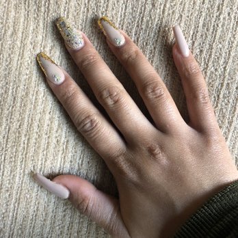 QV Nails - Nail Salons Near Me - Simi Valley, California