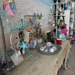Paradise Coffee - Retail merch space