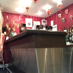 The Mandarin Room - Waiting area, with a bar!