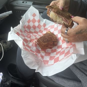 Feast 542 - Breakfast & Brunch Near Me - Deming, Washington
