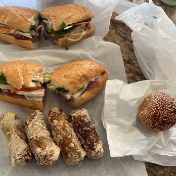 A-Chau - Banh mi sándwiches, egg rolls and sesame ball - Vietnamese Near Me - San Diego, California
