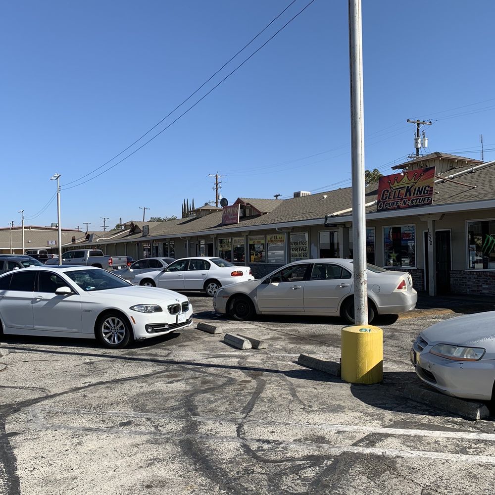 Carnitas Michoacan - Parking lot - Mexican Near Me - Merced, California