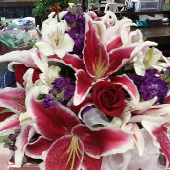 Towne Florist - The bridal bouquet - Florists Near Me - Leonardtown, Maryland
