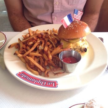 Le Diplomate - Delightful Burger Americain! The bun was divine, but the fries were perfect! - Brasseries Near Me - Washington, DC, District of Columbia Le Diplomate - Delightful Burger Americain! The bun was divine, but the fries were perfect! - Brasseries Near Me - Washington, DC, District of Columbia