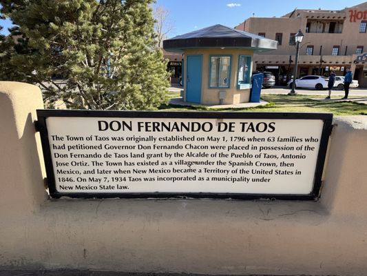 Taos Plaza by null