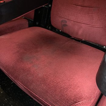 AMC Burbank 16 - Cinema Near Me - Burbank, California