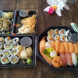 Okura Sushi - Husets blanding til høyre. Skal være 26 biter.