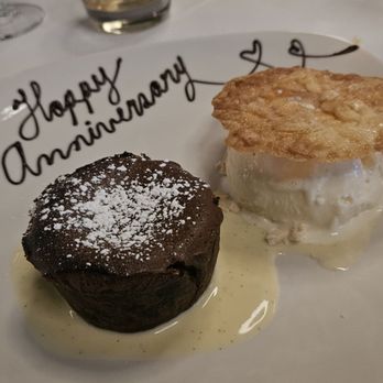 Masraff's - Chocolate fondant 5/5 - New American Near Me - Houston, Texas