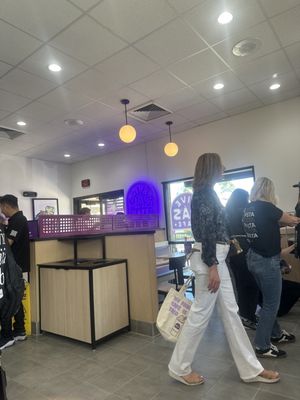 Taco Bell - Live Más Café by null