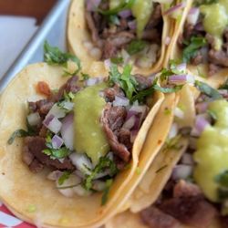 Los Tapatios - Street Tacos (6)