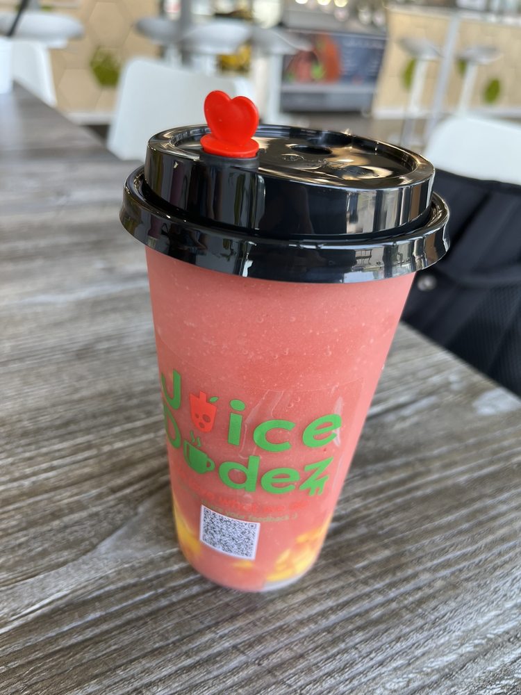 JUICE DUDEZ Updated September 2024 1702 Bank Street, Ottawa