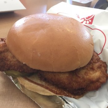 Chick-fil-A - Original chicken sandwich - Fast Food Near Me - Wheaton, Illinois