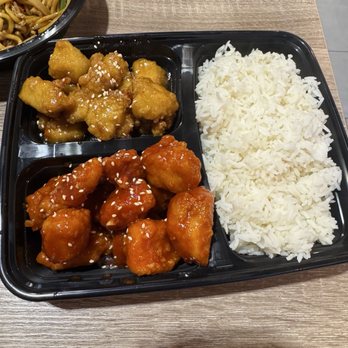 Bap Bento - White Rice Sweet And Sour Chicken Chicken Gangjeong - Korean Near Me - Missouri City, Texas