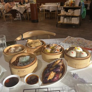 Triple Crown Restaurant - Dim Sum - Dim Sum Near Me - Chicago, Illinois